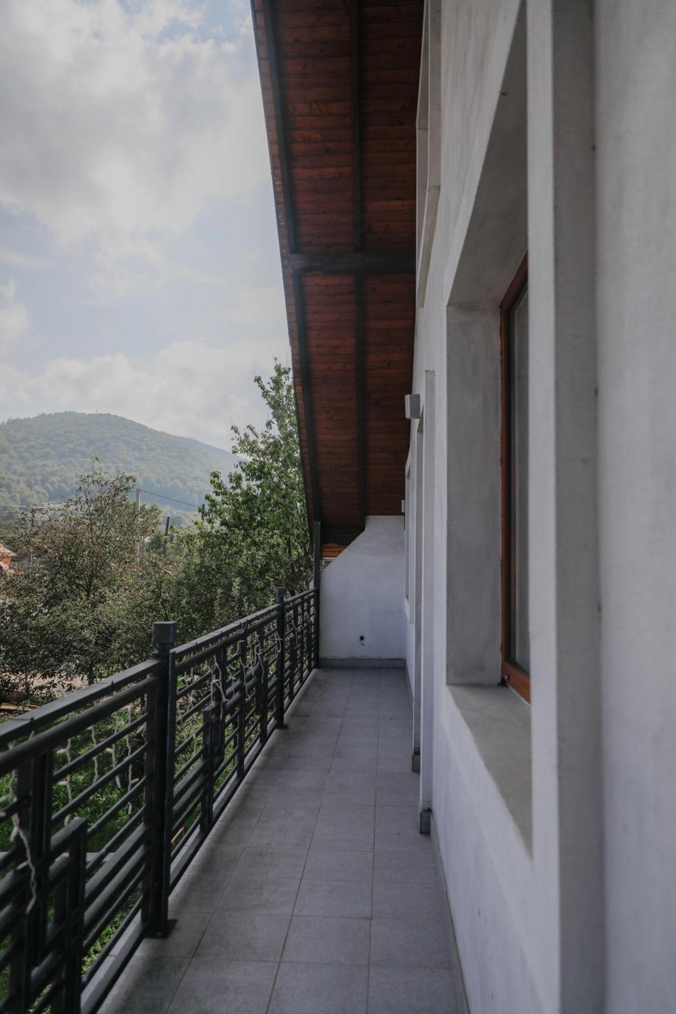 Hotel Фенікс Jaremče Exteriér fotografie